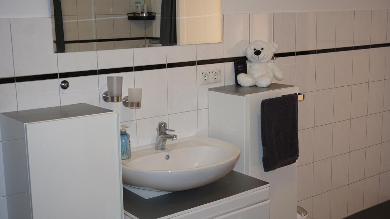 M&M Apartment Duesseldorf Нойс Экстерьер фото